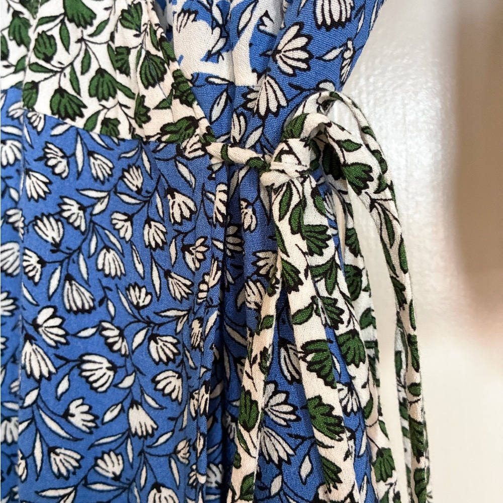 Ann Taylor Floral Wrap Long Sleeve Flare Midi Dress Size 6P - Picture 7 of 9